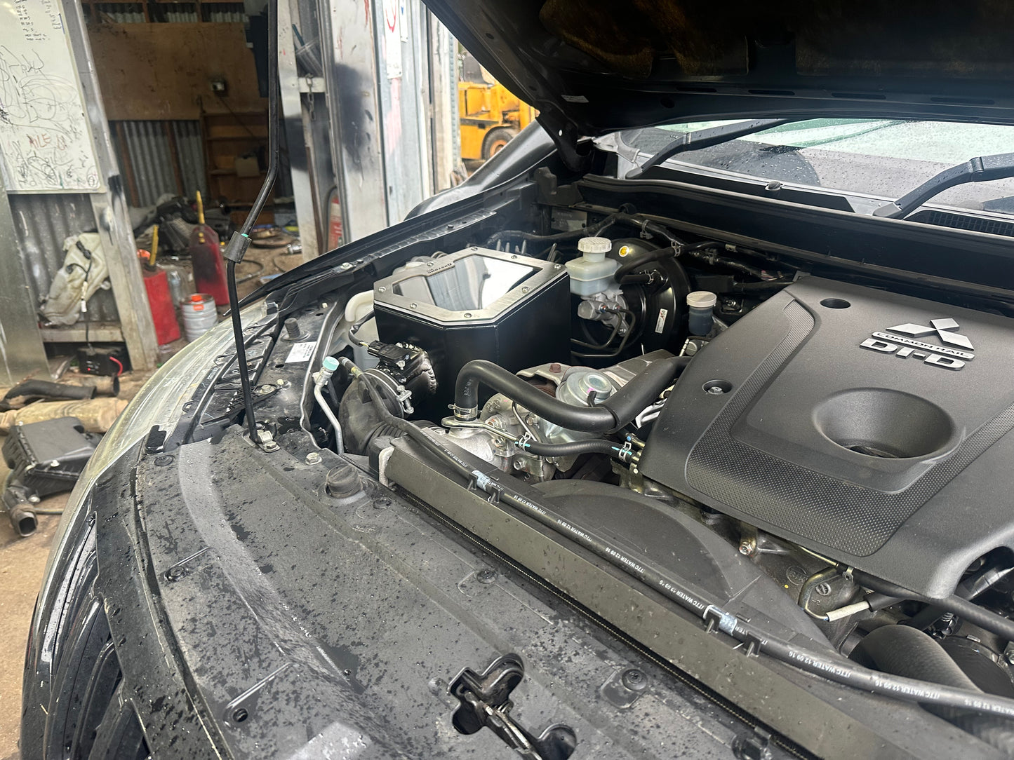 Mitsubishi triton Mr custom airbox