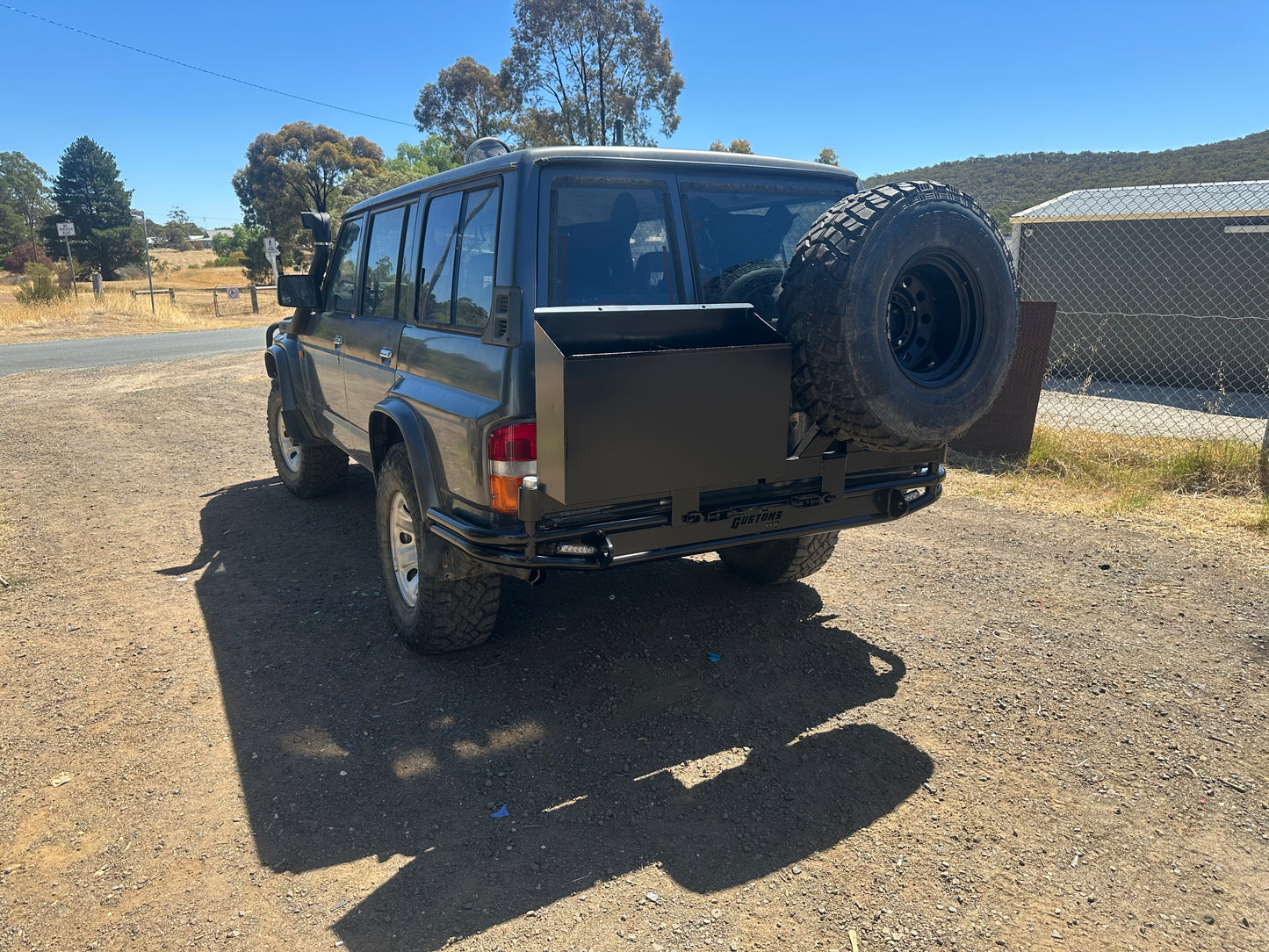 GQ Rear Bar Dual Swing Aways